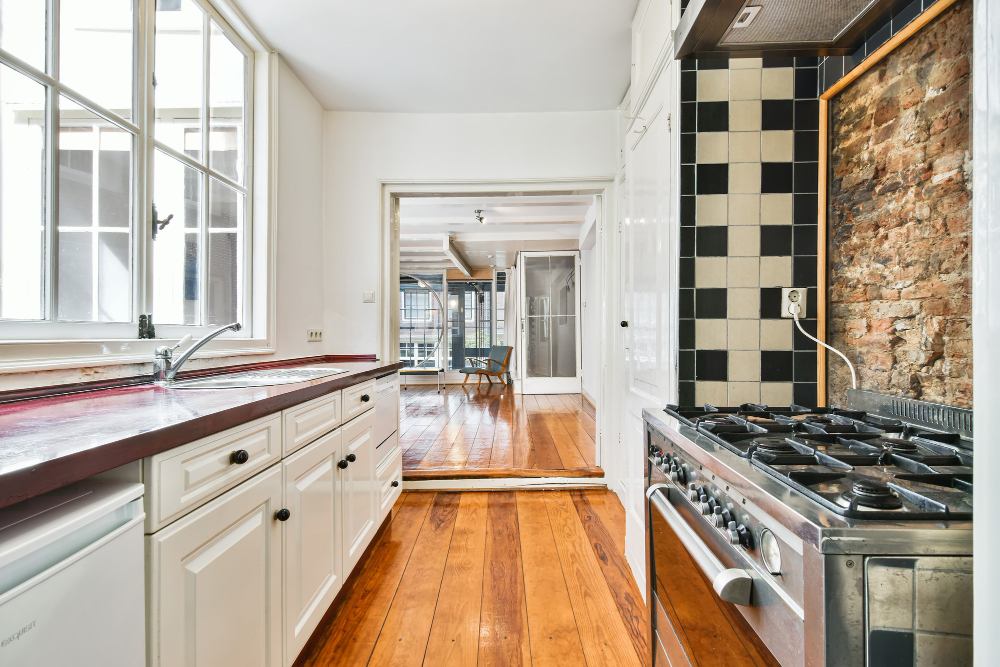 Remodeling a Galley Kitchen to Maximize Space and Functionality